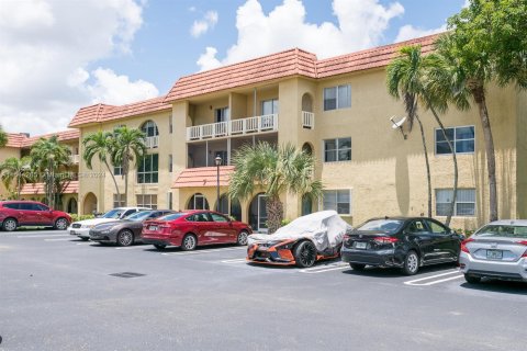Condominio en venta en Coral Springs, Florida, 2 dormitorios, 76.18 m2 № 1058131 - foto 2