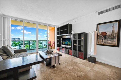 Copropriété à vendre à Hollywood, Floride: 1 chambre, 69.21 m2 № 1381797 - photo 1