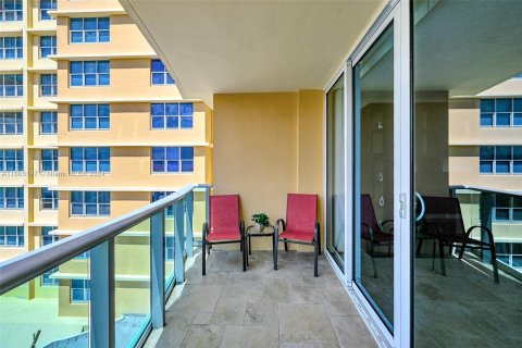 Copropriété à vendre à Hollywood, Floride: 1 chambre, 69.21 m2 № 1381797 - photo 30