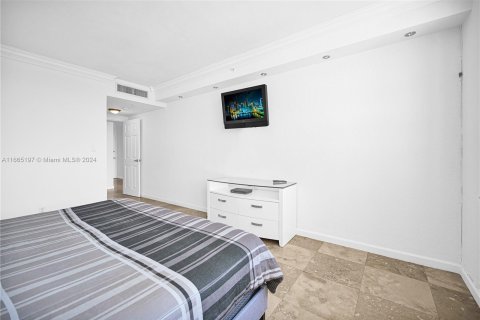 Condo in Hollywood, Florida, 1 bedroom  № 1381797 - photo 19