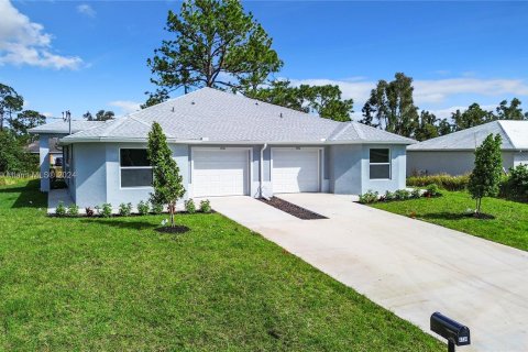 Купить коммерческую недвижимость в Лихай-Эйкерс, Флорида № 1021588 - фото 2