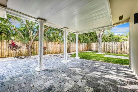 Villa ou maison à vendre à Wilton Manors, Floride: 4 chambres, 251.95 m2 № 1068360 - photo 8