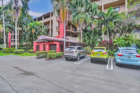 Copropriété à vendre à Pompano Beach, Floride: 2 chambres, 124.4 m2 № 1228562 - photo 28