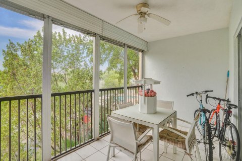 Copropriété à vendre à Pompano Beach, Floride: 2 chambres, 124.4 m2 № 1228562 - photo 18