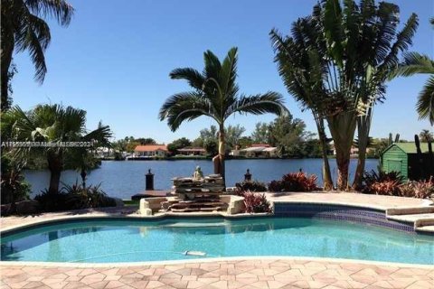 Купить виллу или дом в Майами, Флорида 4 спальни, 192.68м2, № 1073986 - фото 4