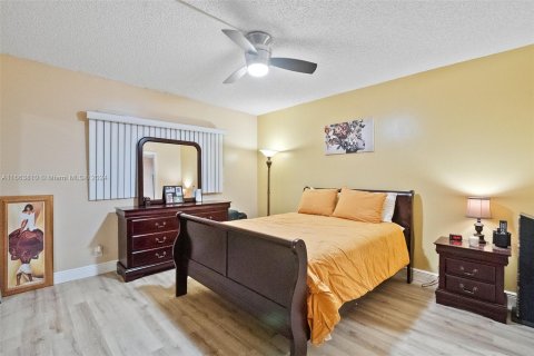 Condo in Davie, Florida, 2 bedrooms  № 1377577 - photo 20