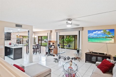 Copropriété à vendre à Davie, Floride: 2 chambres, 111.48 m2 № 1377577 - photo 5