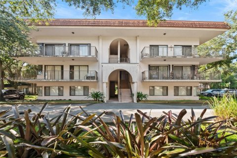 Condo in Davie, Florida, 2 bedrooms  № 1377577 - photo 2