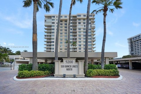Condominio en venta en Lauderdale-by-the-Sea, Florida, 2 dormitorios, 143.07 m2 № 1073045 - foto 1