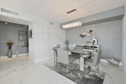 Condominio en venta en Lauderdale-by-the-Sea, Florida, 2 dormitorios, 143.07 m2 № 1073045 - foto 6