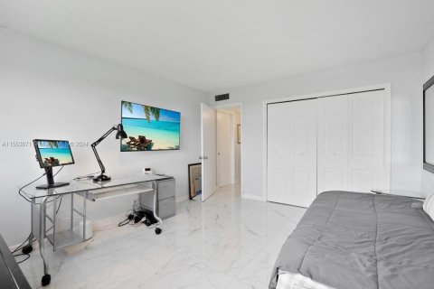 Condominio en venta en Lauderdale-by-the-Sea, Florida, 2 dormitorios, 143.07 m2 № 1073045 - foto 17