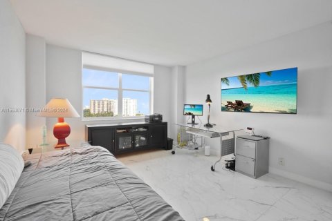 Condominio en venta en Lauderdale-by-the-Sea, Florida, 2 dormitorios, 143.07 m2 № 1073045 - foto 16