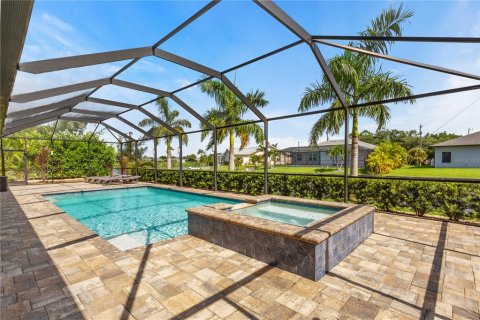 Villa ou maison à vendre à Cape Coral, Floride: 3 chambres, 222.69 m2 № 1383323 - photo 3