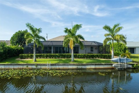 Villa ou maison à vendre à Cape Coral, Floride: 3 chambres, 222.69 m2 № 1383323 - photo 6