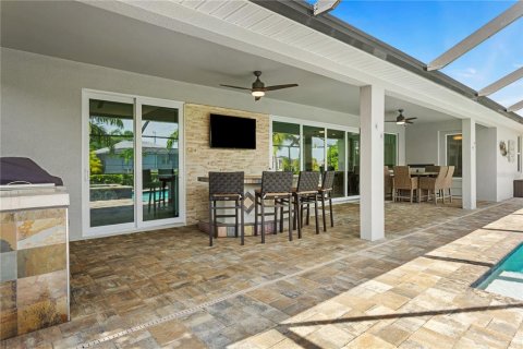 Villa ou maison à vendre à Cape Coral, Floride: 3 chambres, 222.69 m2 № 1383323 - photo 30