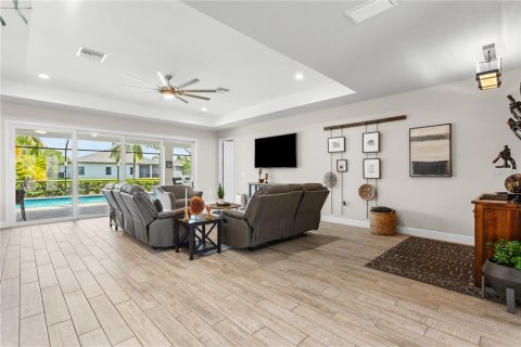 Villa ou maison à vendre à Cape Coral, Floride: 3 chambres, 222.69 m2 № 1383323 - photo 14