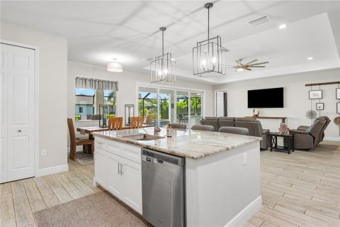 Villa ou maison à vendre à Cape Coral, Floride: 3 chambres, 222.69 m2 № 1383323 - photo 24