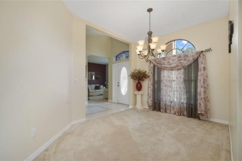 House in Orlando, Florida 4 bedrooms, 217.3 sq.m. № 1373840 - photo 5