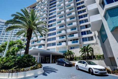 Condominio en venta en Miami Beach, Florida, 51.28 m2 № 1402772 - foto 20