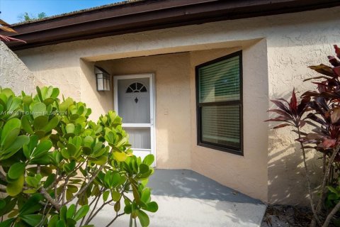 House in Palm Beach Gardens, Florida 3 bedrooms, 137.77 sq.m. № 1402680 - photo 4