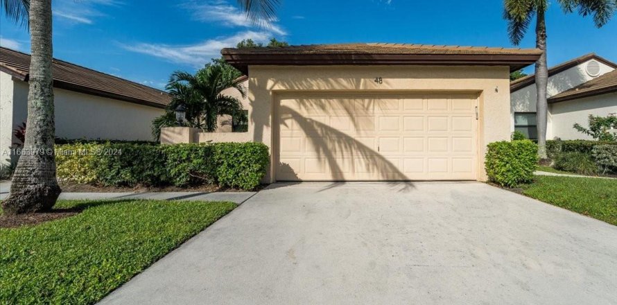 House in Palm Beach Gardens, Florida 3 bedrooms, 137.77 sq.m. № 1402680