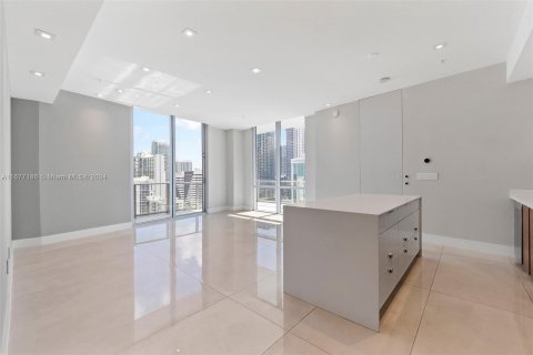 Condo in Miami, Florida, 3 bedrooms  № 1402773 - photo 2