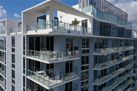 Condominio en venta en Miami, Florida, 3 dormitorios, 136.57 m2 № 1402773 - foto 20