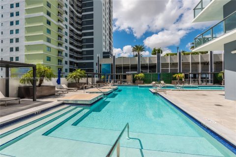 Condo in Miami, Florida, 3 bedrooms  № 1402773 - photo 24