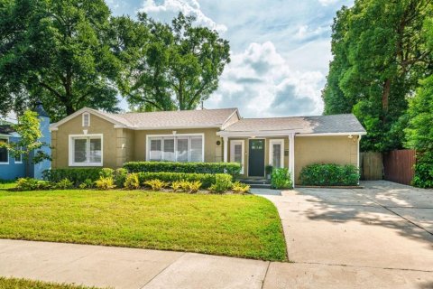 Villa ou maison à vendre à Orlando, Floride: 4 chambres, 154.96 m2 № 1389195 - photo 1