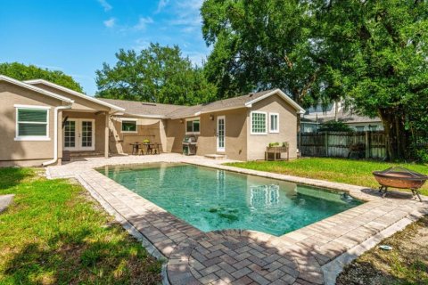 House in Orlando, Florida 4 bedrooms, 154.96 sq.m. № 1389195 - photo 4