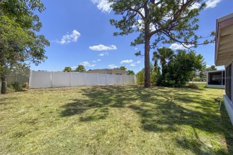 Villa ou maison à vendre à Port Charlotte, Floride: 3 chambres, 116.41 m2 № 1333735 - photo 21