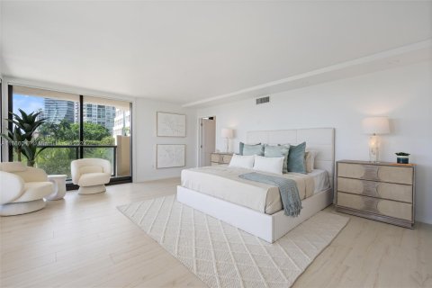 Condominio en venta en Miami, Florida, 2 dormitorios, 167.69 m2 № 1385548 - foto 18