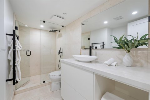 Condominio en venta en Miami, Florida, 2 dormitorios, 167.69 m2 № 1385548 - foto 16