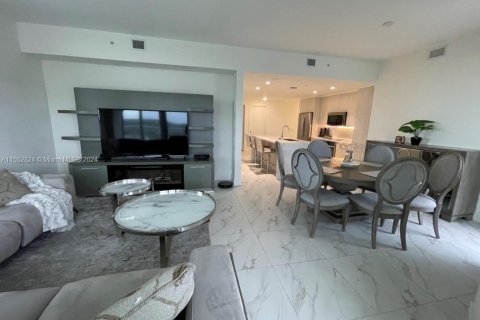 Condo in Sunrise, Florida, 3 bedrooms  № 1072134 - photo 18