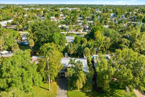 House in Fort Lauderdale, Florida 3 bedrooms, 142.6 sq.m. № 1061251 - photo 2