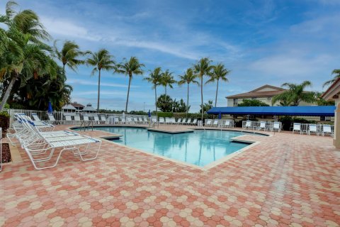 Copropriété à vendre à Boca Raton, Floride: 2 chambres, 113.99 m2 № 1061249 - photo 17