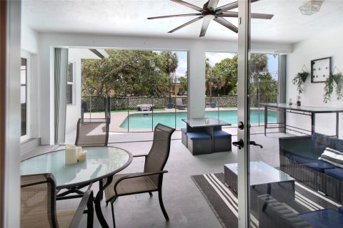 House in Margate, Florida 4 bedrooms, 287.35 sq.m. № 1207706 - photo 21