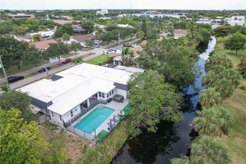 Villa ou maison à vendre à Margate, Floride: 4 chambres, 287.35 m2 № 1207706 - photo 6