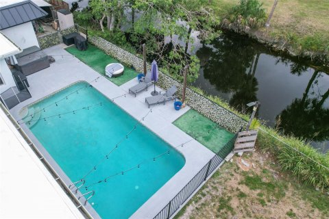 Casa en venta en Margate, Florida, 4 dormitorios, 287.35 m2 № 1207706 - foto 17