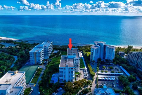 Condominio en venta en Key Biscayne, Florida, 1 dormitorio, 83.15 m2 № 1058647 - foto 25