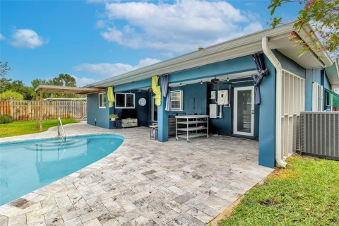 Villa ou maison à vendre à Wilton Manors, Floride: 3 chambres, 138.42 m2 № 1072739 - photo 8