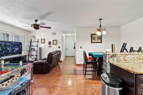 Copropriété à vendre à Orlando, Floride: 2 chambres, 81.01 m2 № 1032974 - photo 11