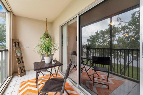 Condominio en venta en Pembroke Pines, Florida, 2 dormitorios, 112.13 m2 № 1231090 - foto 5