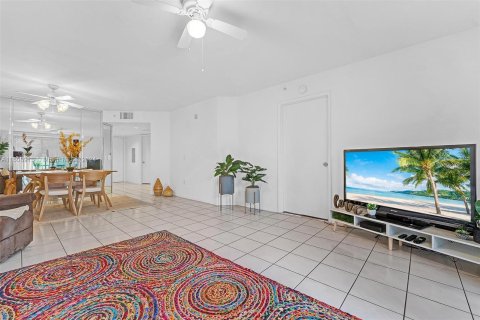 Condominio en venta en Pembroke Pines, Florida, 2 dormitorios, 112.13 m2 № 1231090 - foto 20