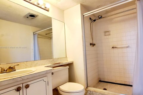 Condominio en venta en Pembroke Pines, Florida, 2 dormitorios, 108.7 m2 № 1227194 - foto 7