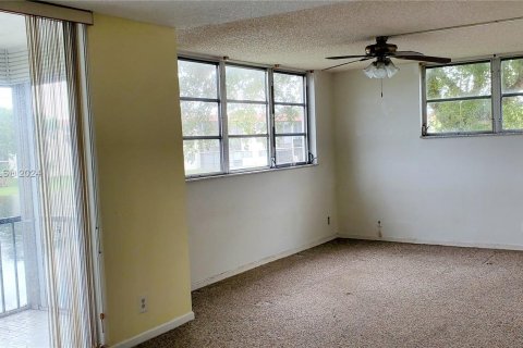 Condominio en venta en Pembroke Pines, Florida, 2 dormitorios, 108.7 m2 № 1227194 - foto 8