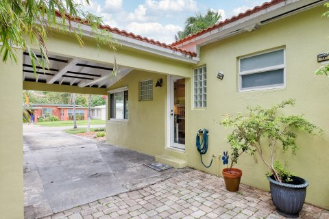 Villa ou maison à vendre à Fort Lauderdale, Floride: 2 chambres, 113.71 m2 № 1091875 - photo 8