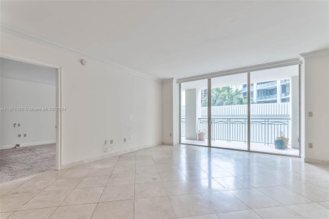 Condo in Miami, Florida, 2 bedrooms  № 1398012 - photo 10