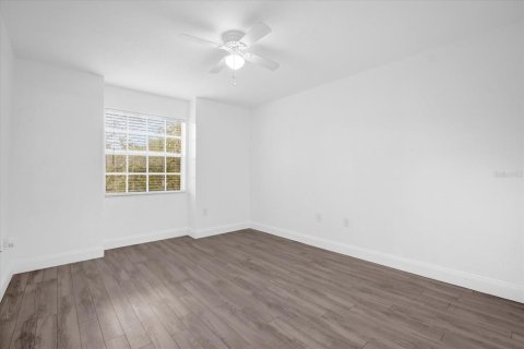 Condo in Orlando, Florida, 2 bedrooms  № 1397996 - photo 18