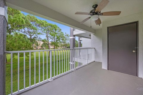 Condo in Orlando, Florida, 2 bedrooms  № 1397996 - photo 22